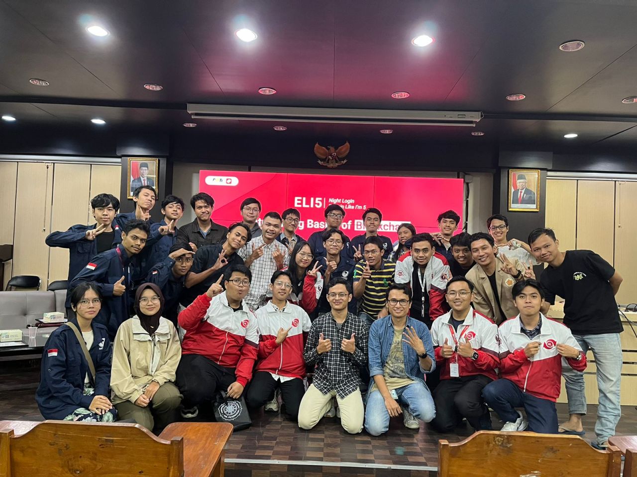 Sharing blockchain journey at ELI5 Night Login